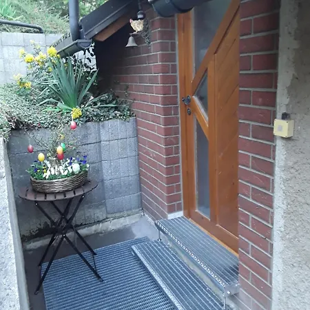 Homestay Kleines Haus Am Wald Rohrbach (Thuringia)