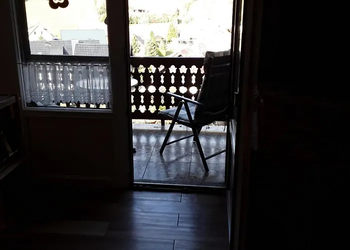 Проживание в семье Kleines Haus Am Wald *